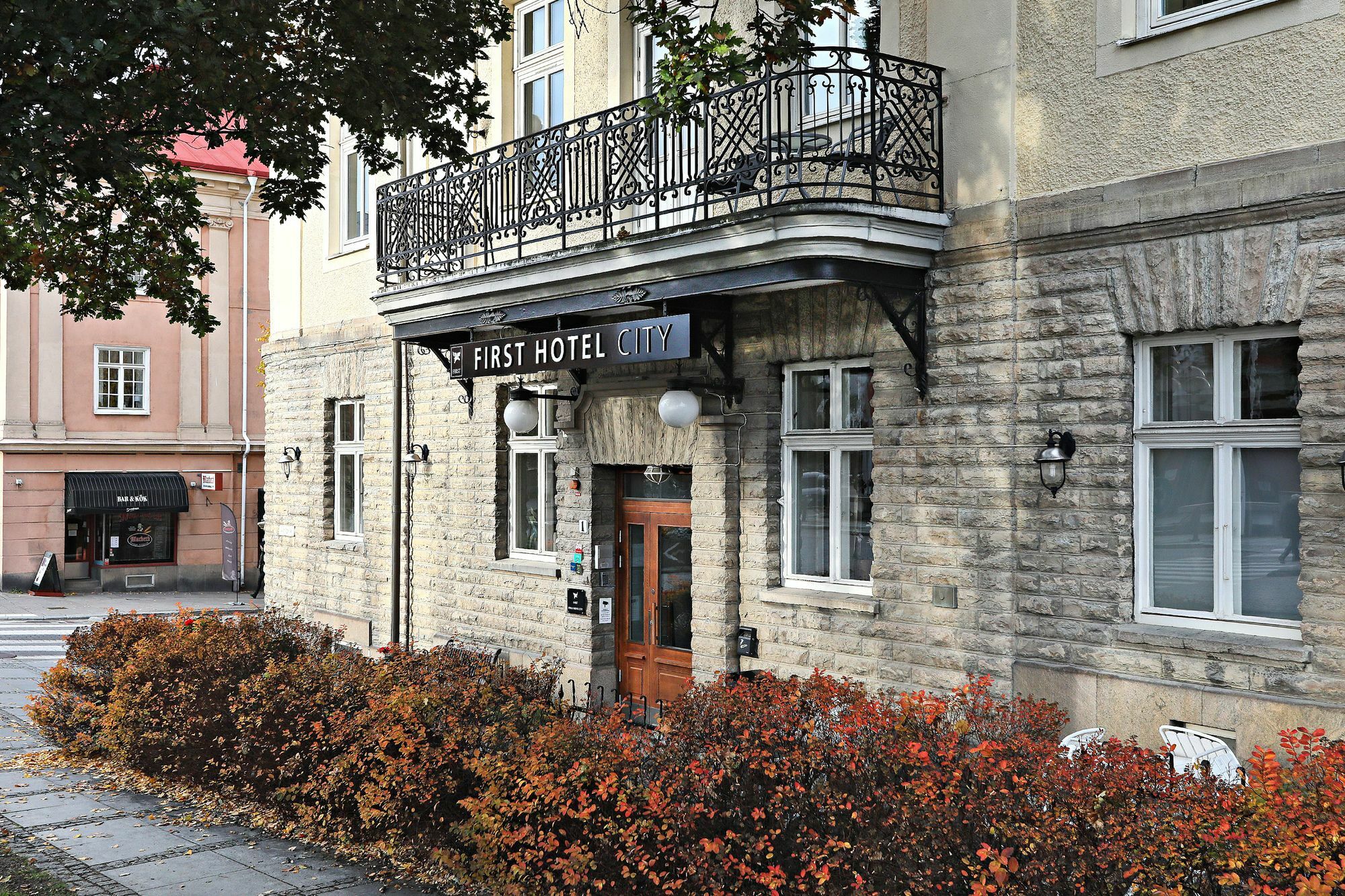 First Hotel City 에스킬스투나 외부 사진
